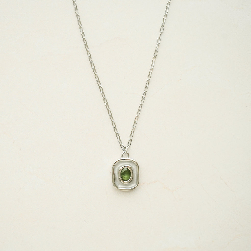 Verde Pendant Necklace