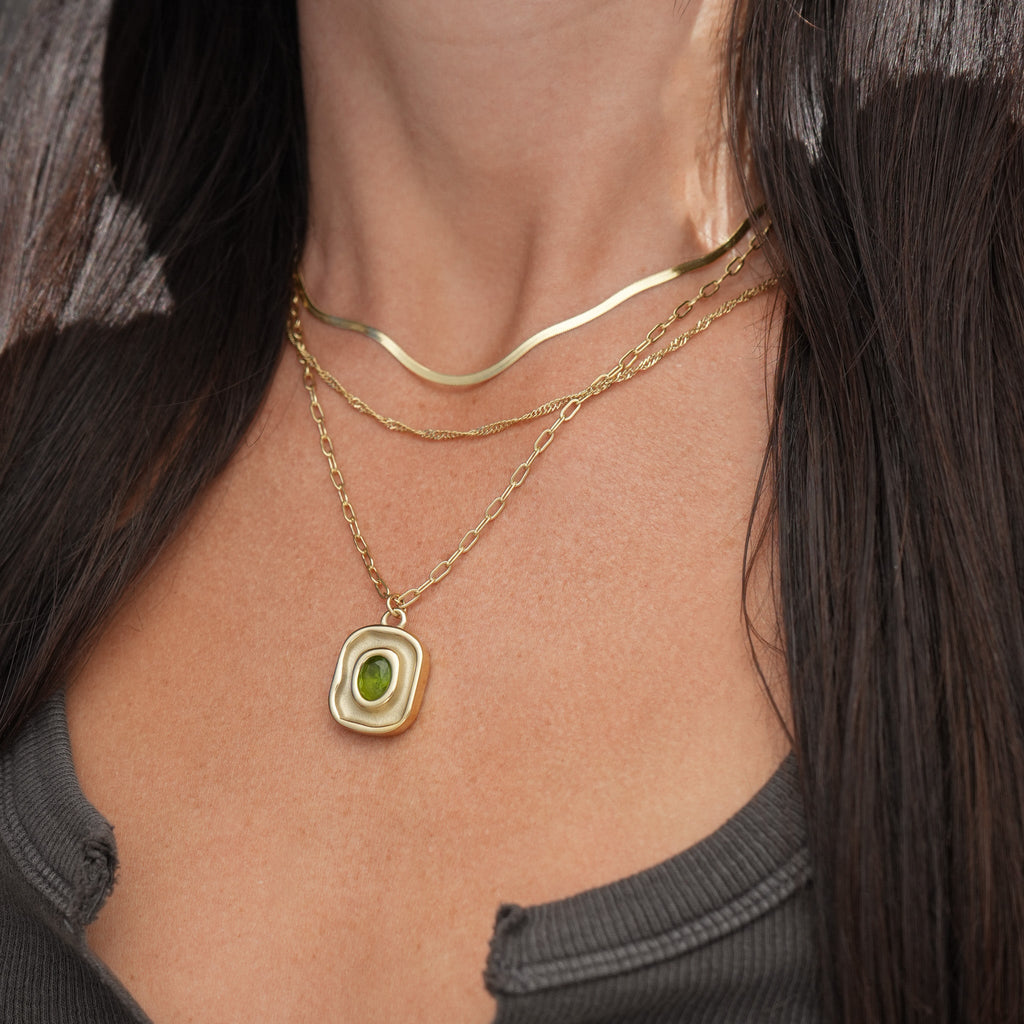 Verde Pendant Necklace